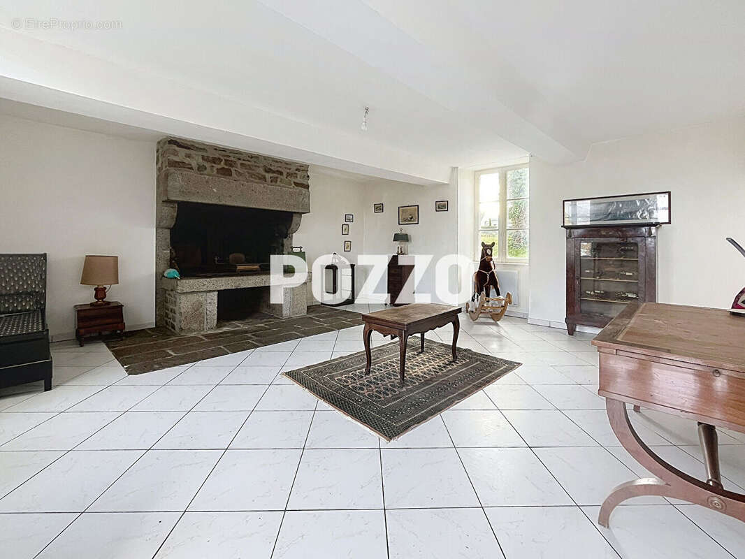 Maison à LE BENY-BOCAGE