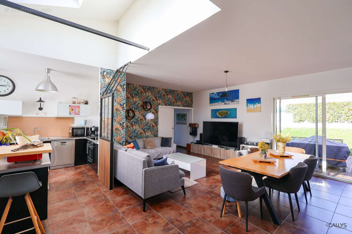 Maison à DOMPIERRE-SUR-CHARENTE