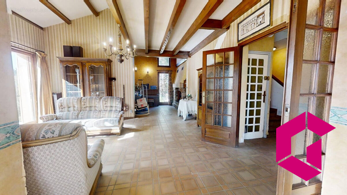 Maison à SAINT-AGREVE