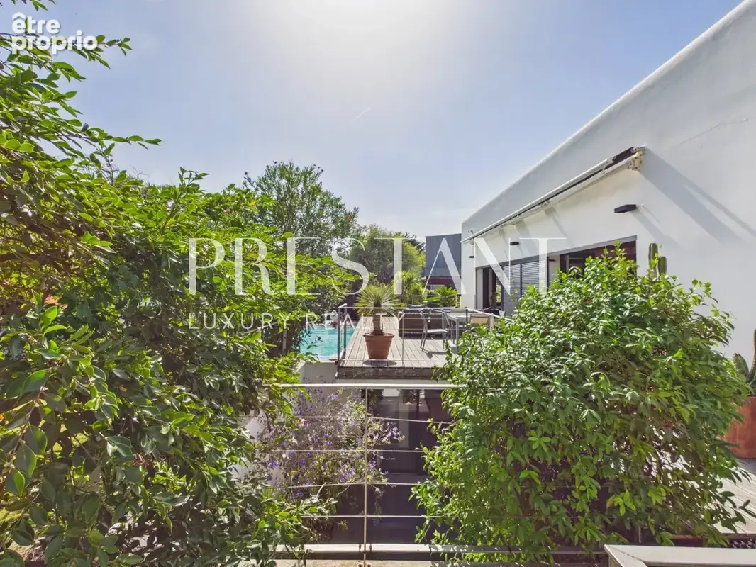 Villa d'architecte de 240 m² à Chiberta, vue mer depuis le toit-terrasse - photo 23