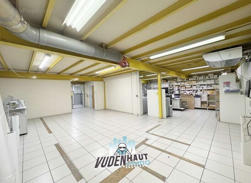 Commerce 375 m² à Toulouse  - photo 18