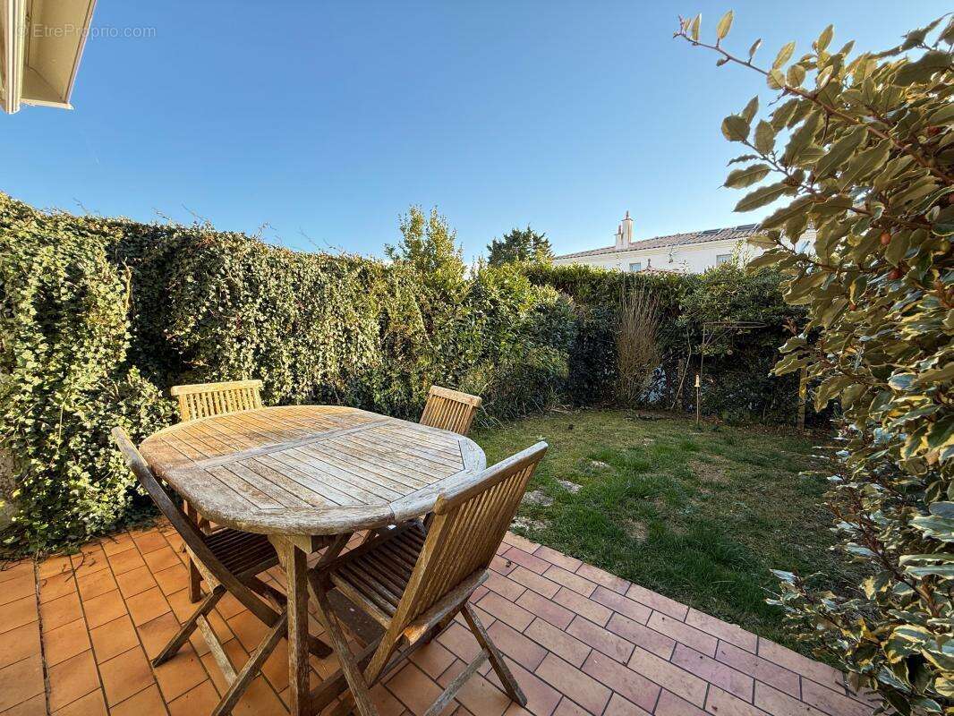 Appartement à VAUX-SUR-MER