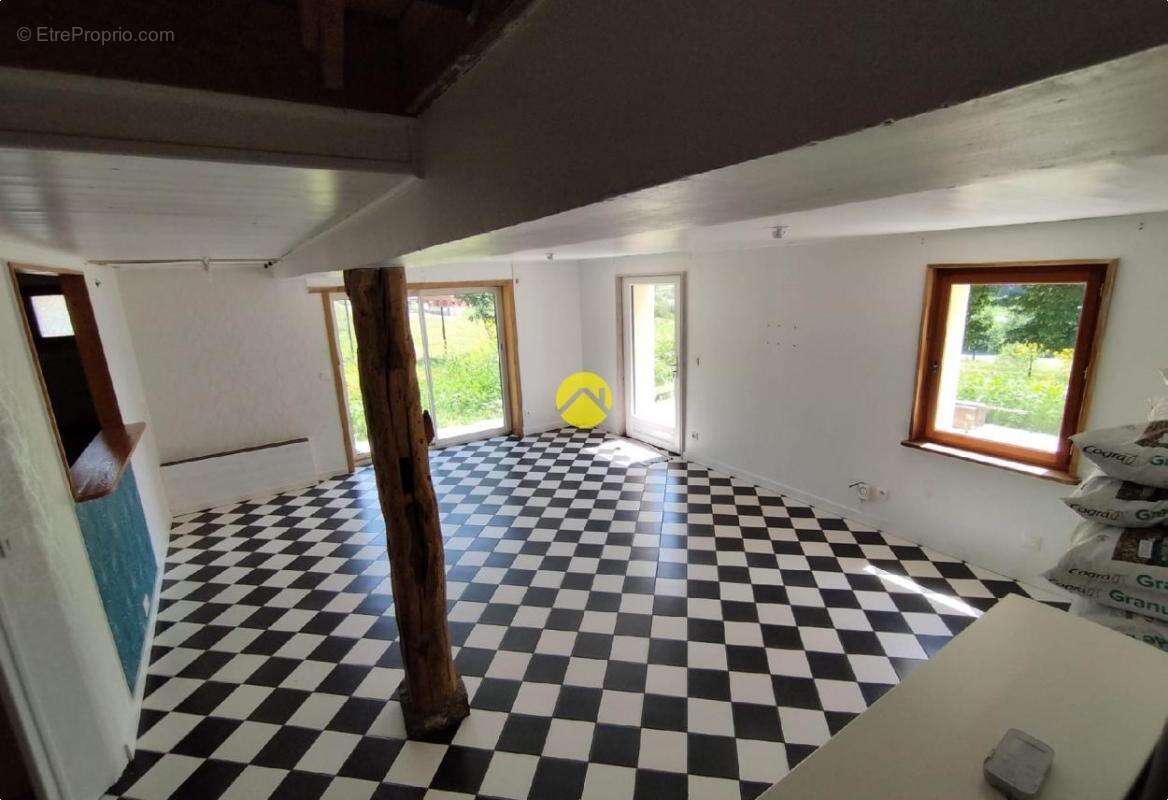 Maison à PUY-GUILLAUME