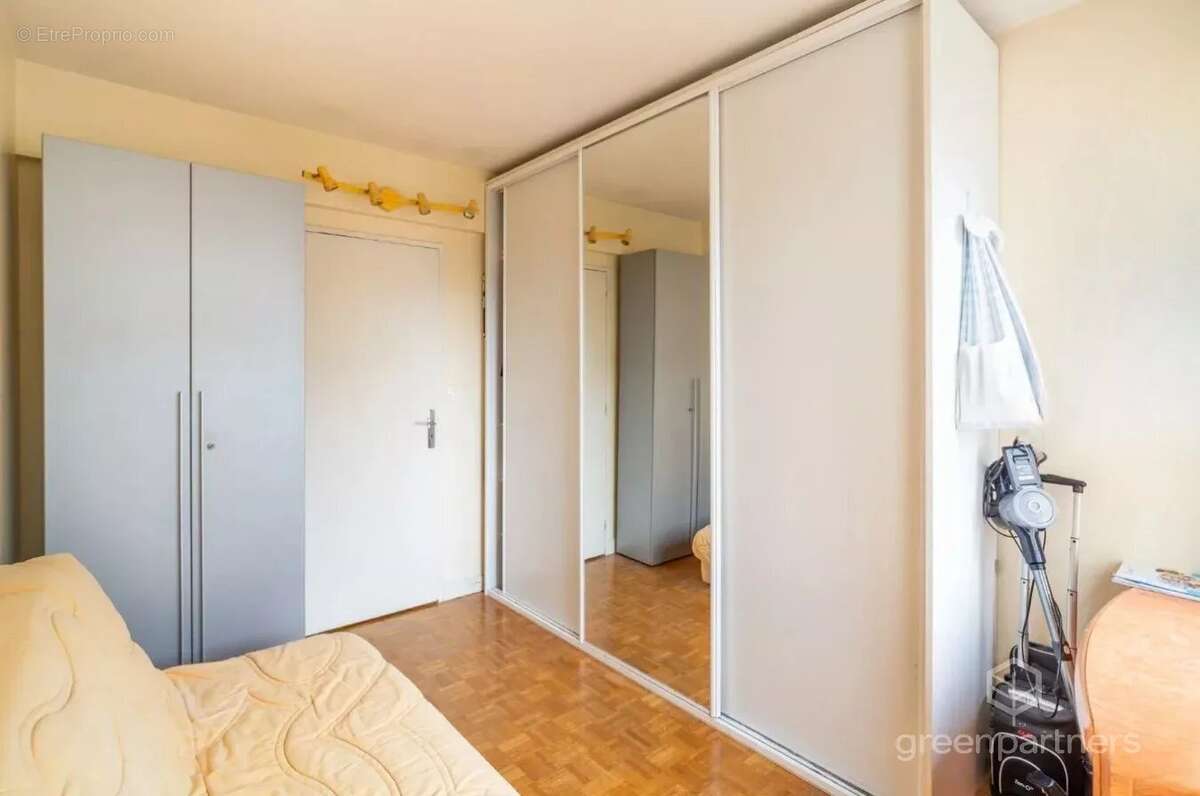 Appartement à PARIS-20E