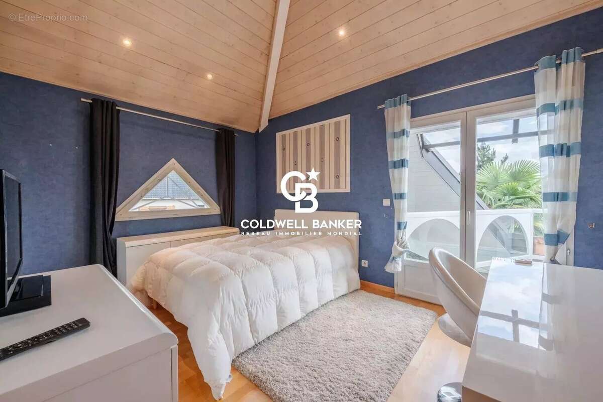 Maison à ARTHAZ-PONT-NOTRE-DAME