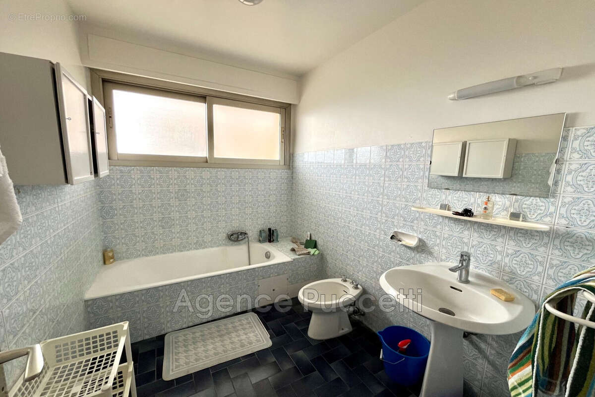 Appartement 71 m² à Vence  - photo 8