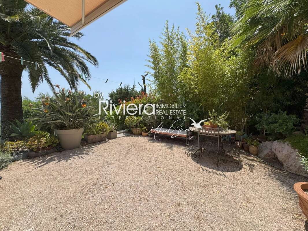Propriete avec piscine a debordement et vue mer ! - photo 17