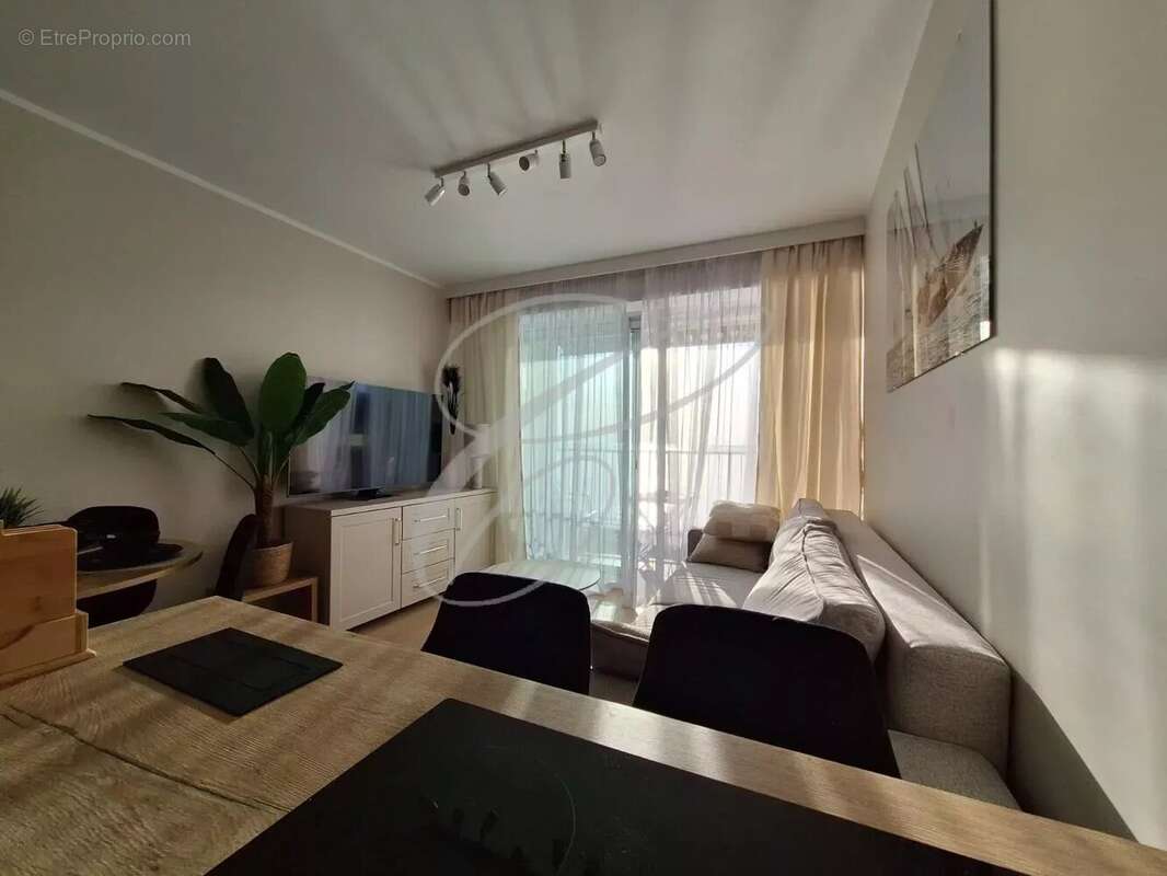 Appartement à ROQUEBRUNE-CAP-MARTIN