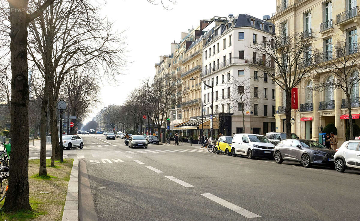 Appartement à PARIS-8E