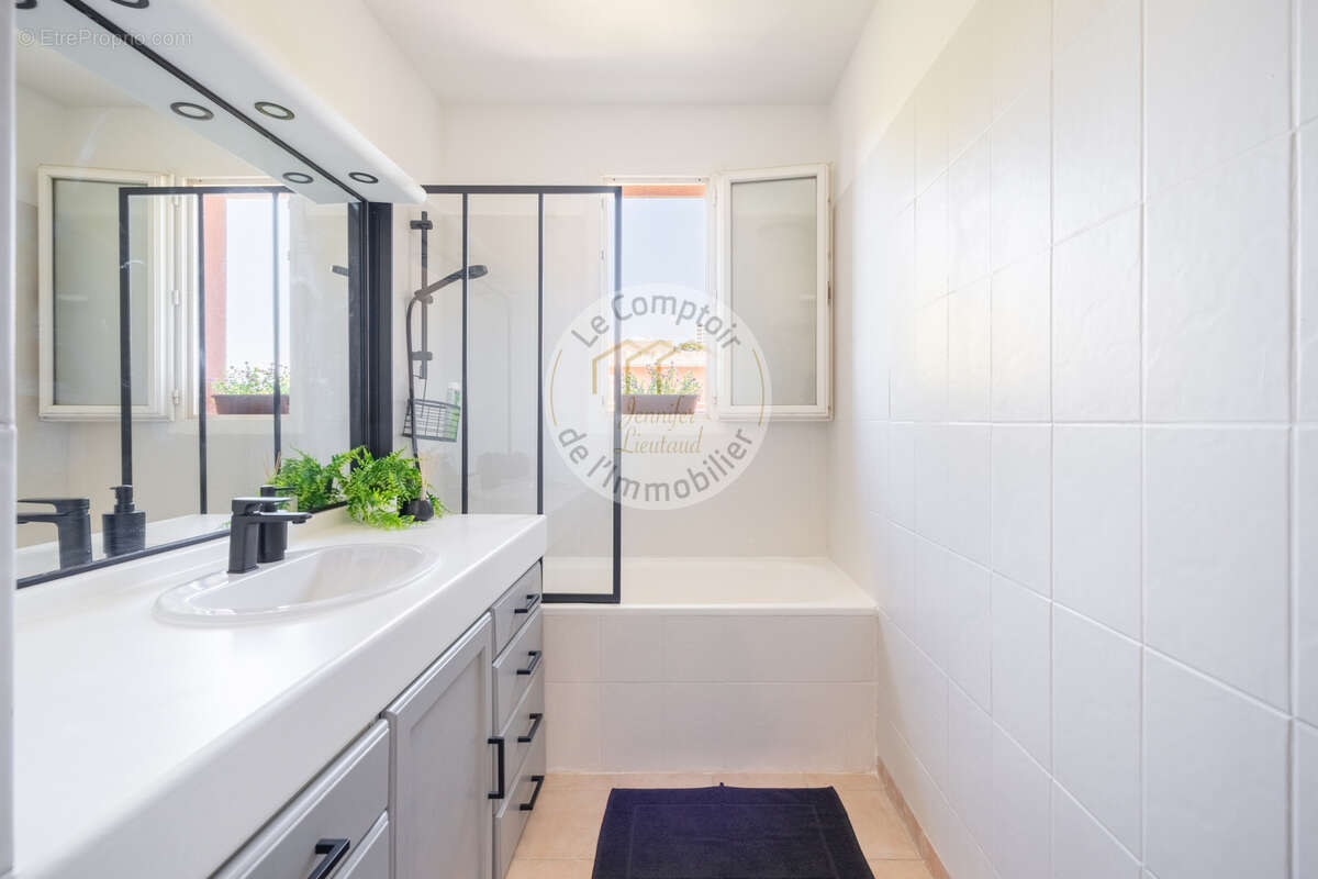 Appartement à MARSEILLE-9E