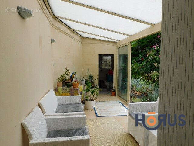 Maison 170 m² à Saintes  - photo 3