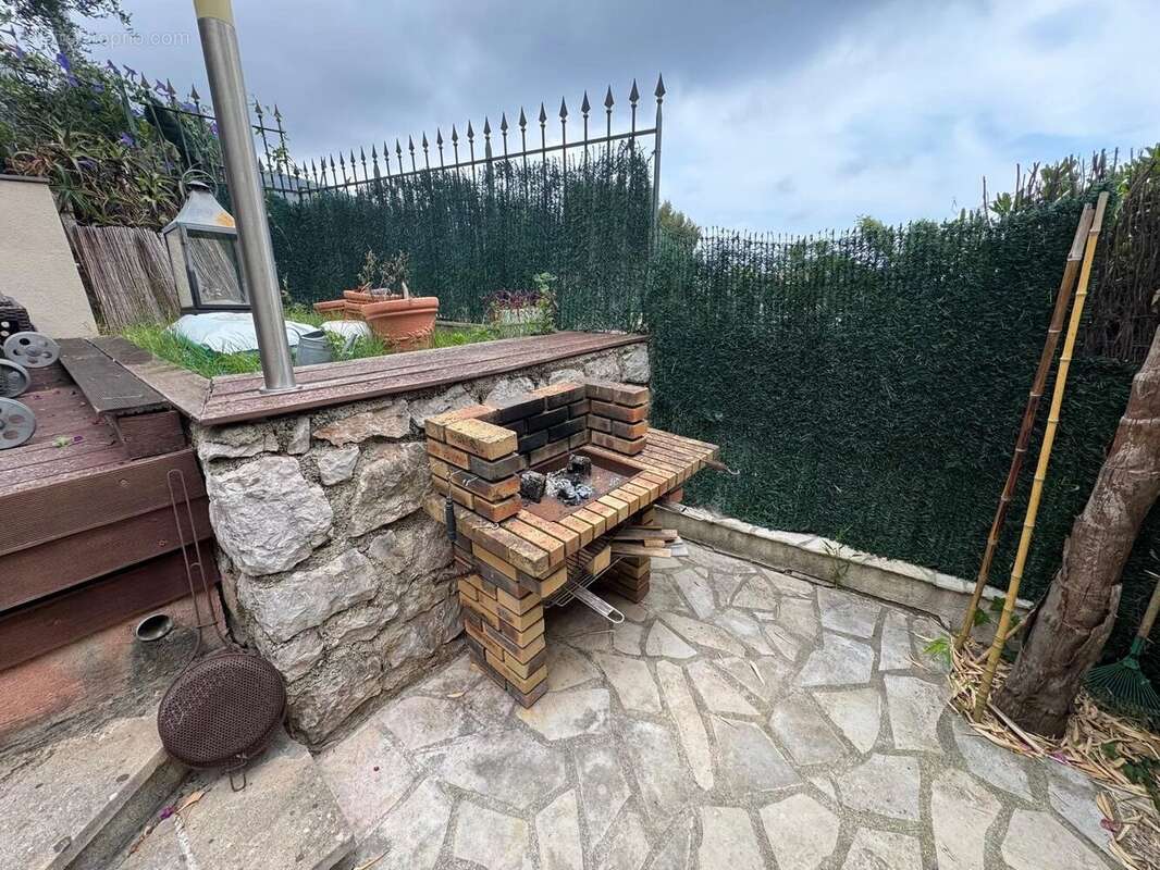 Appartement à EZE
