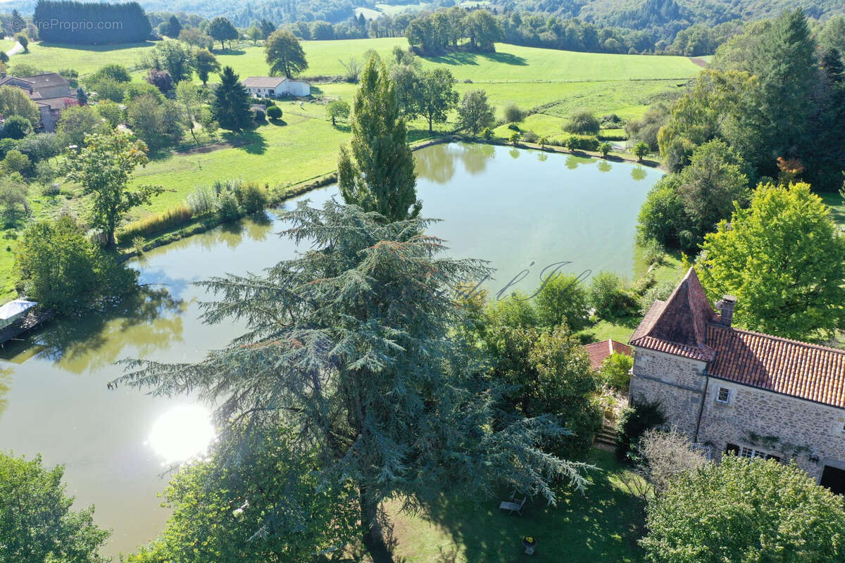 Maison à SAINT-ESTEPHE
