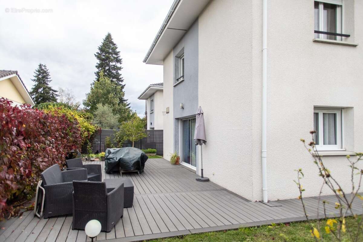 Appartement à DOUVAINE