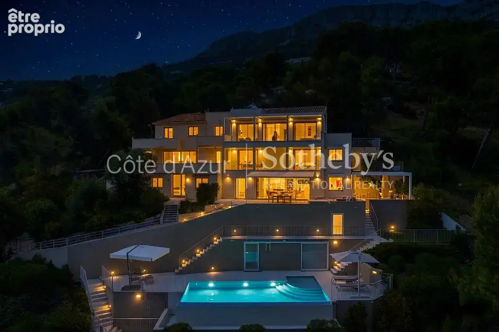 Proche Monaco, propriété avec deux villas, projet de 430 m², piscine, vue mer et garage - photo 16