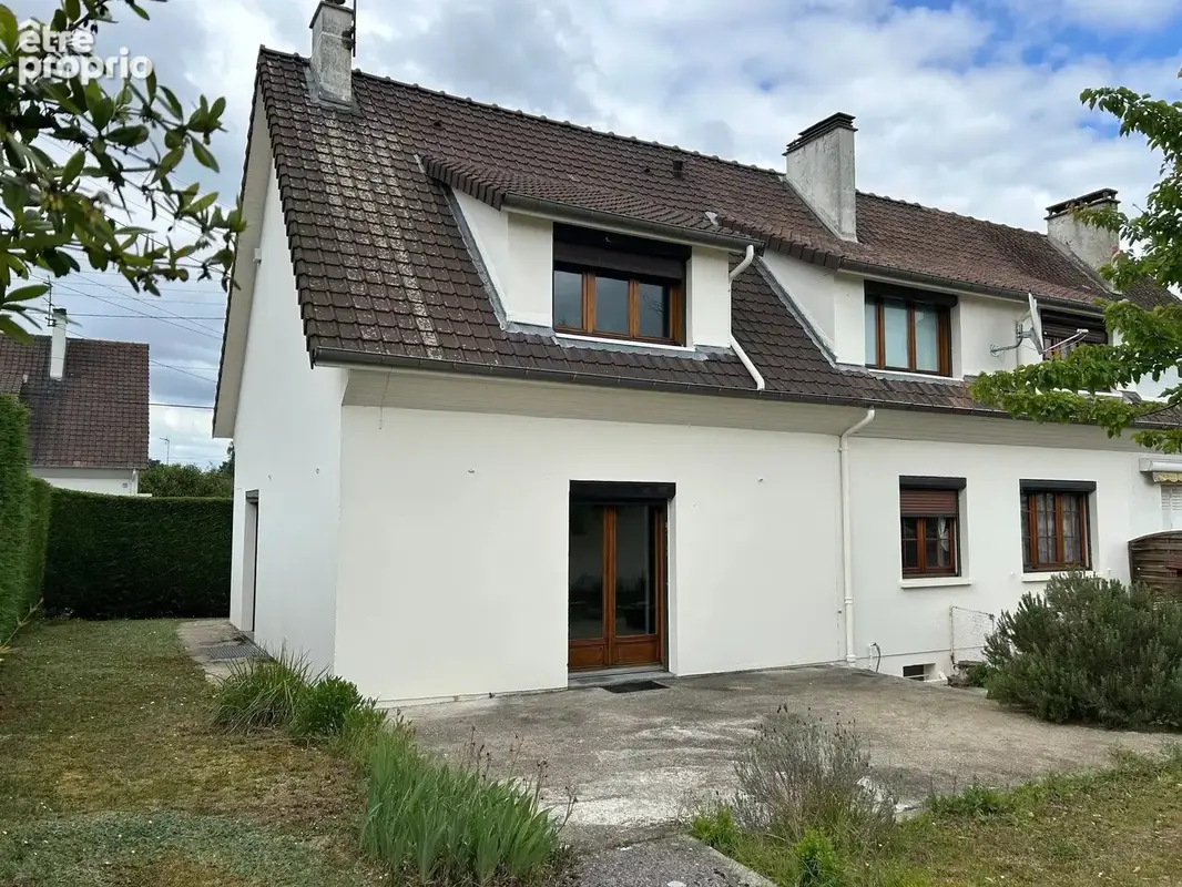 Maison à SAINT-ETIENNE-DU-ROUVRAY