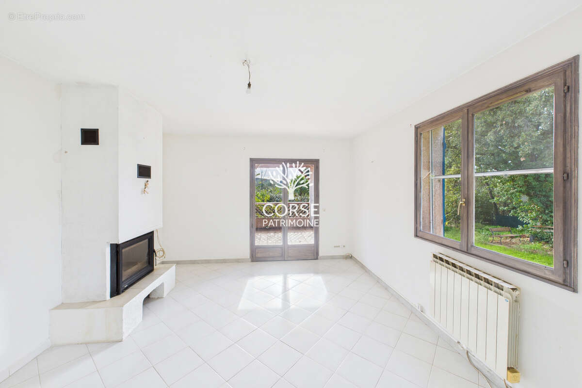Maison familiale aux portes de Porto-Vecchio - photo 4
