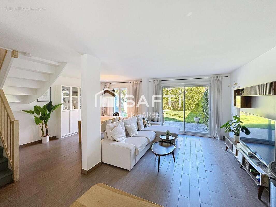 Photo 2 - Maison à CERGY