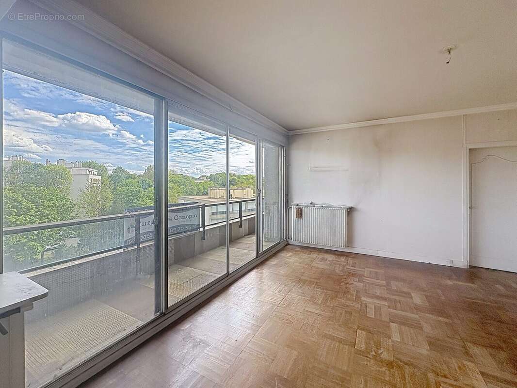Appartement à L'HAY-LES-ROSES