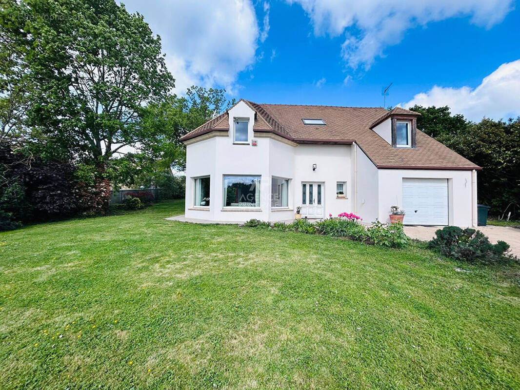 Maison à VAUX-SUR-SEINE