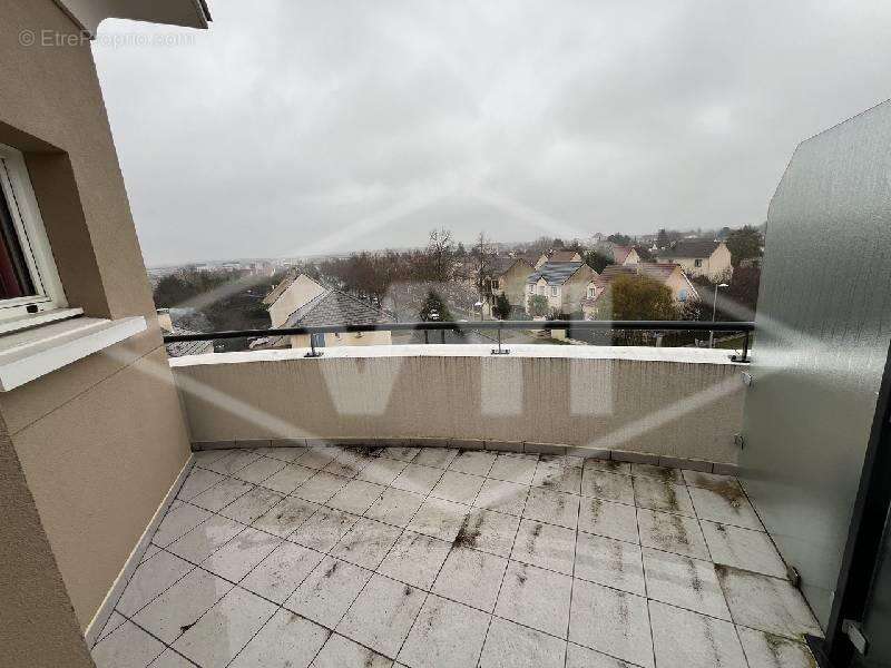 Appartement à MOISSY-CRAMAYEL