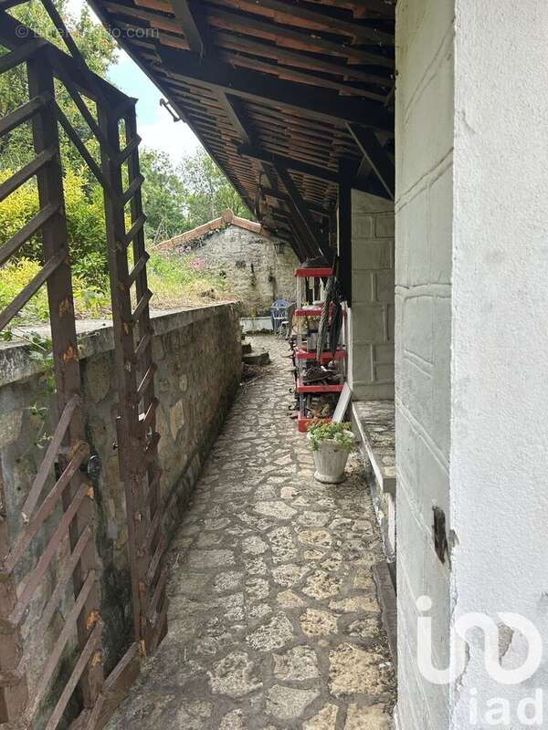 Photo 5 - Appartement à GOND-PONTOUVRE