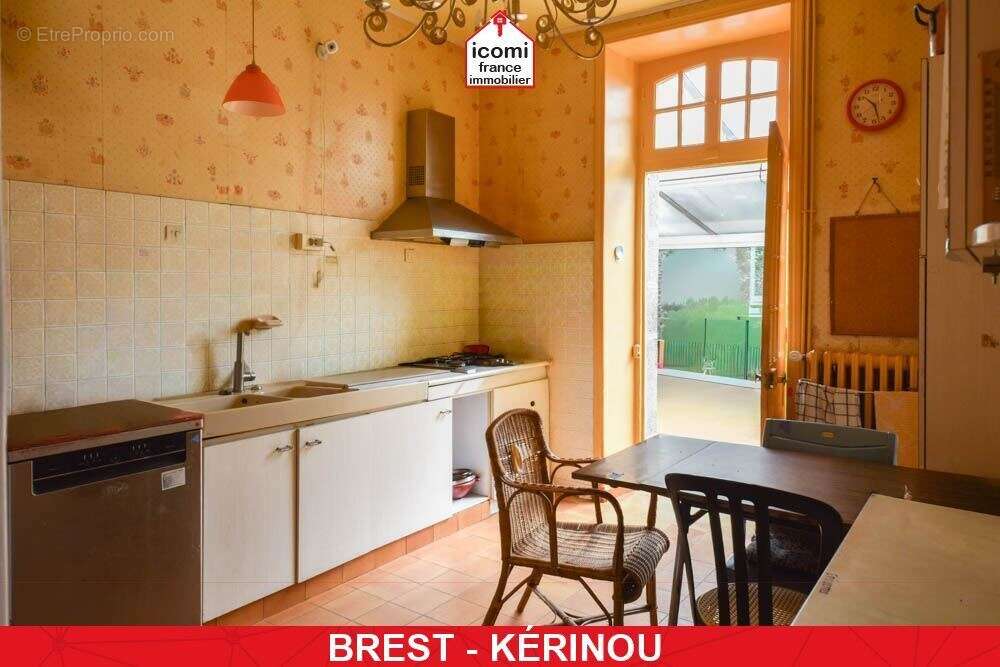 Finistere - brest (29200) - a vendre - maison de 268m2  a renover - 8 chambres - 2 caves - jardin clos arbore de 1250m² - pscine - photo 7