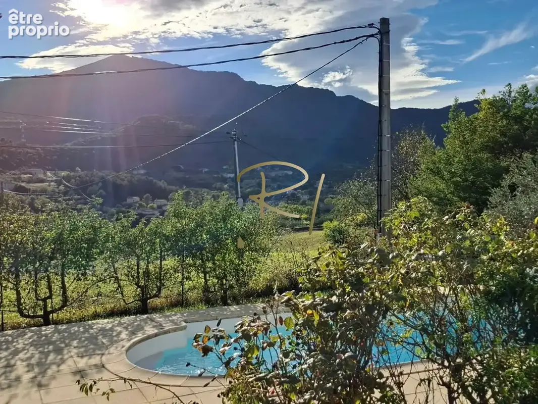 Villa avec piscine chauffée et 4 chambres - LES VANS - photo 2