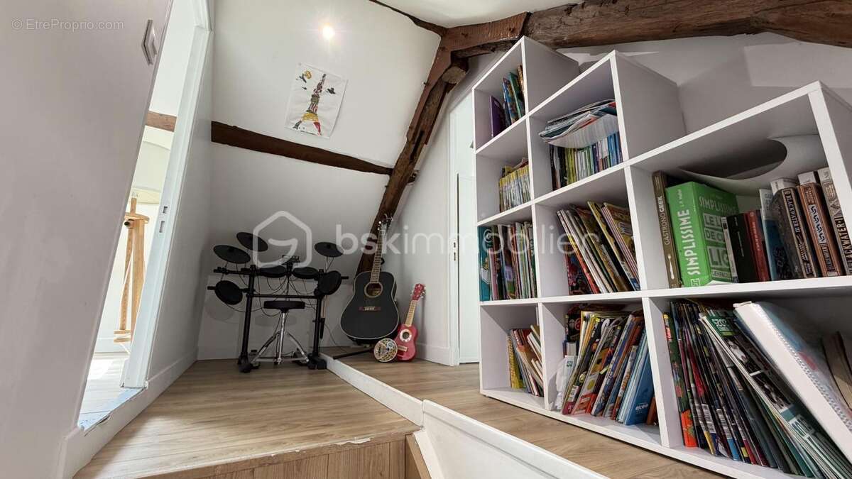 MONTREUIL Charmant appartement  62m2 au sol des années 30 avec terrasse - photo 6
