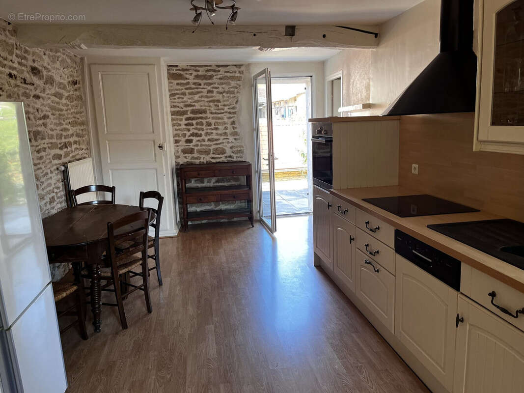Maison 124 m² à Cruzille  - photo 6