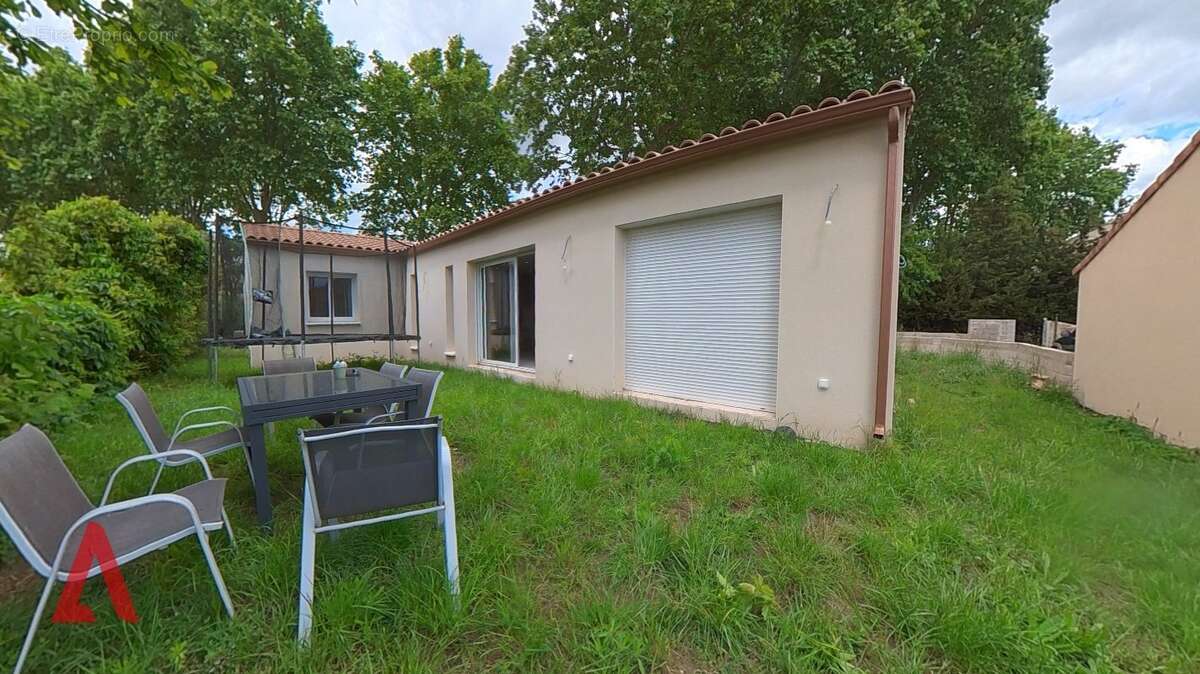 Maison à SAINT-FELIX-DE-LODEZ