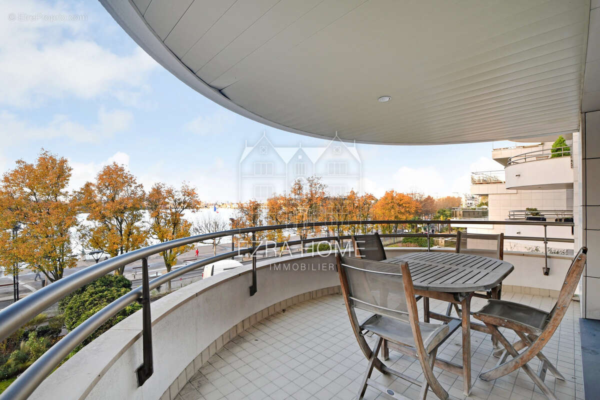 Appartement à ENGHIEN-LES-BAINS