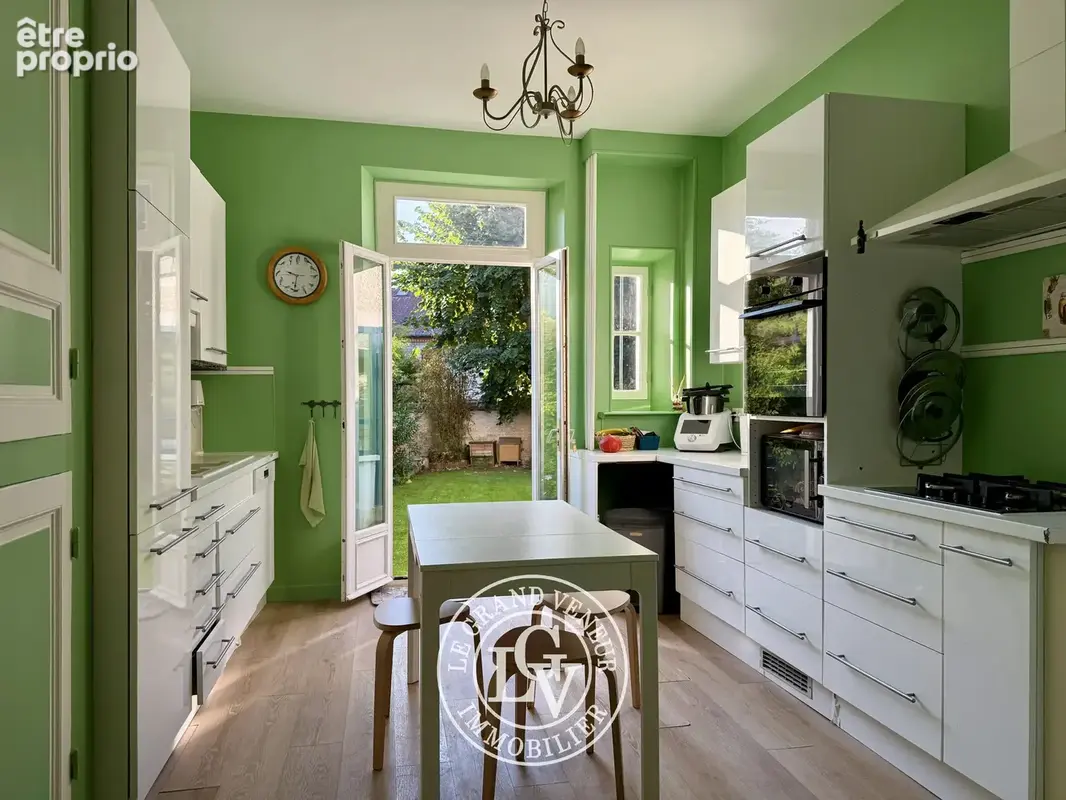 Fontainebleau – élégante maison bourgeoise de 227 m² avec jardin, véranda et garage - photo 14