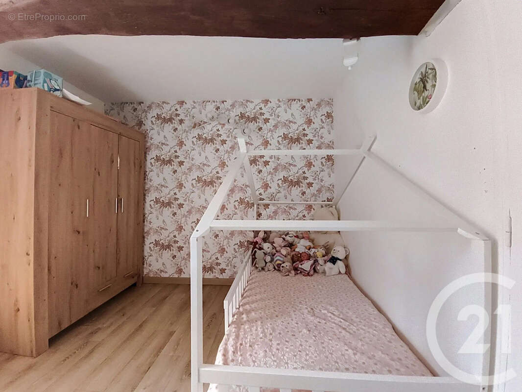 Maison 132 m² à La Croix-En-Brie  - photo 7