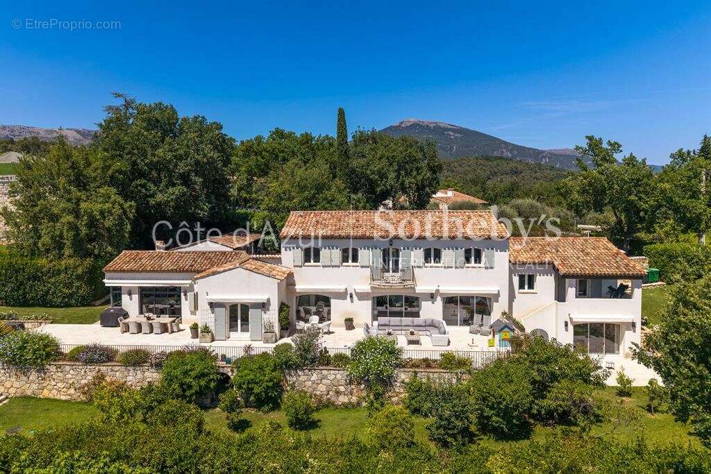 Châteauneuf de Grasse, propriété de caractère vue mer panoramique, maison d'amis - photo 2