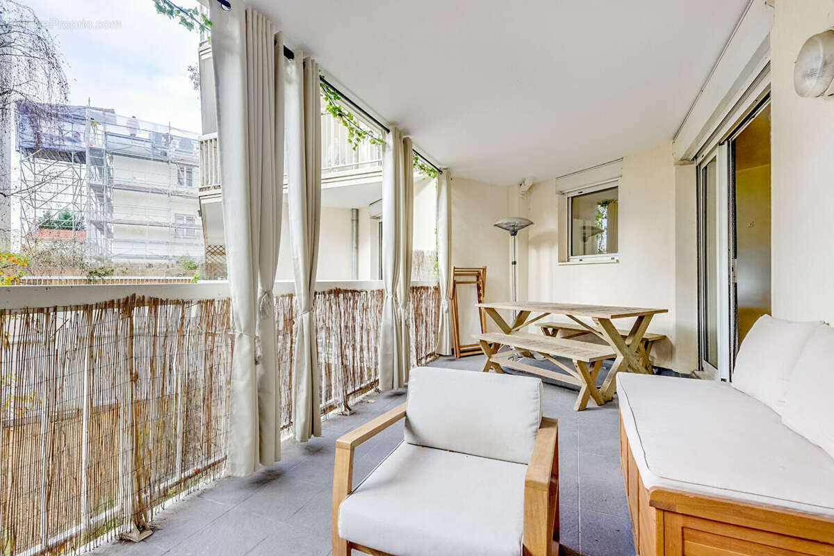 Appartement à PARIS-20E