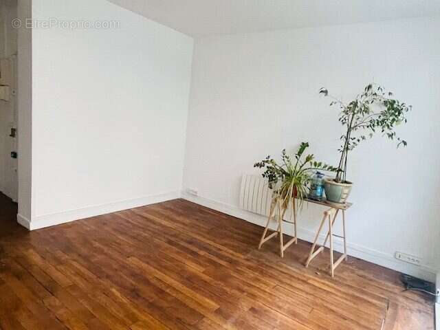 Commerce à PARIS-11E