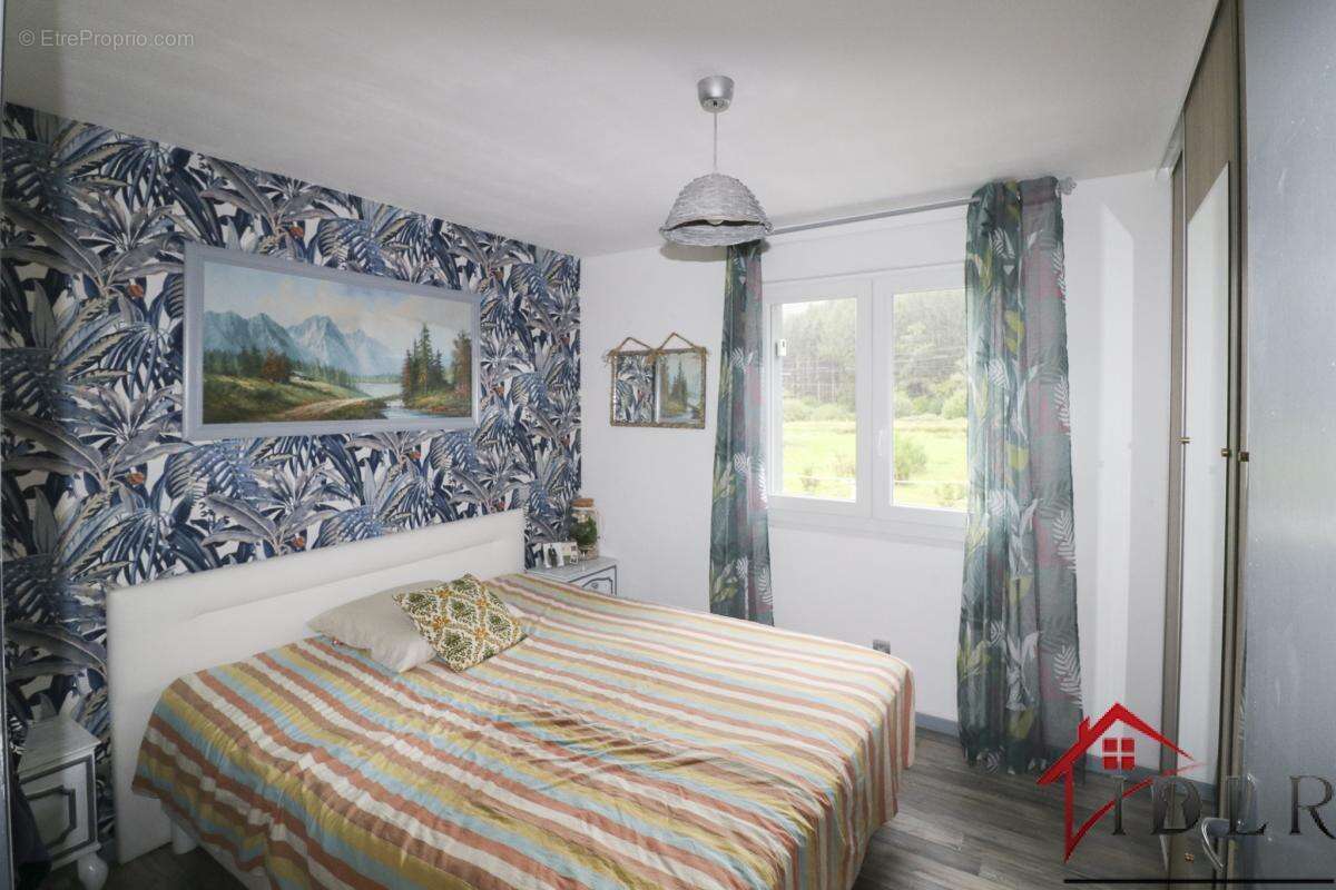 Maison à GRANGES-SUR-VOLOGNE