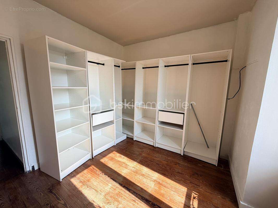 Appartement à LEUDEVILLE