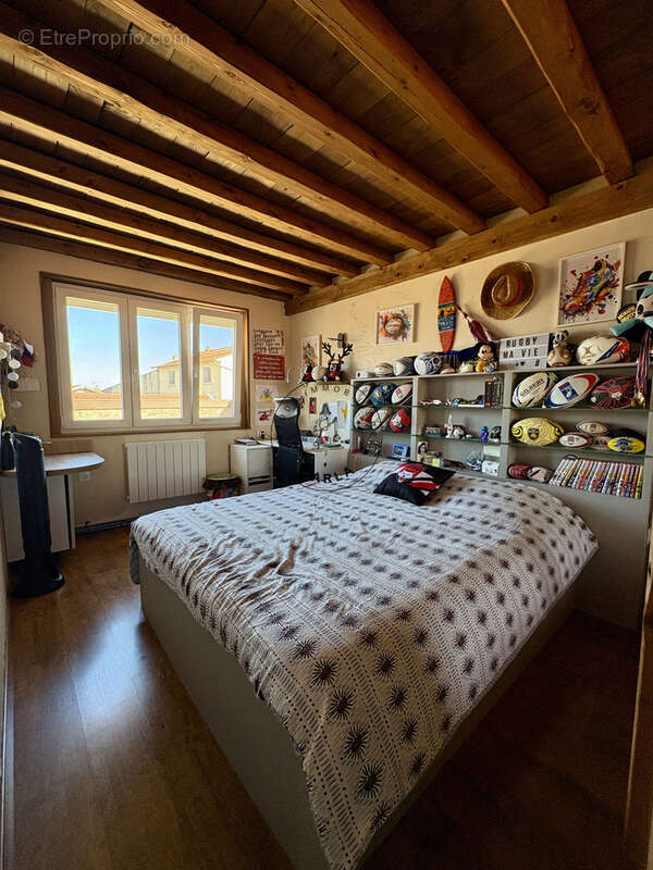 Appartement à SAINT-GENIS-LAVAL