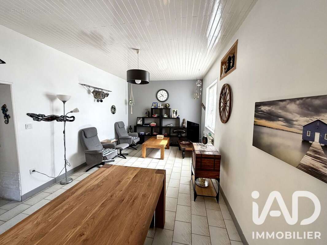 Maison 122 m² à Salles-D'aude  - photo 5
