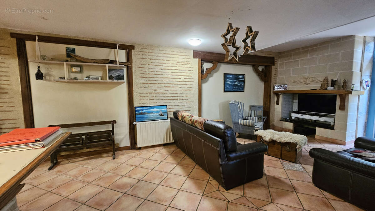 Maison à LE MAS-D'AGENAIS