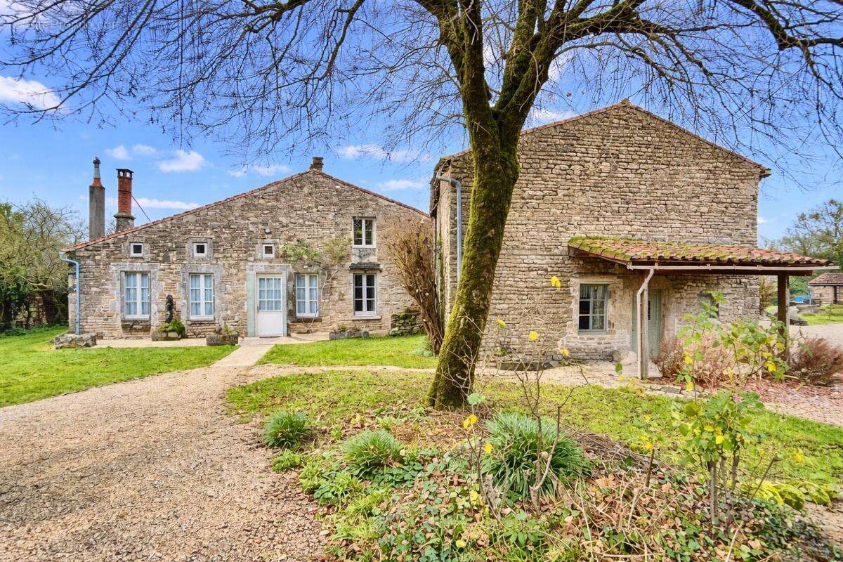 Maison à VILLEFAGNAN