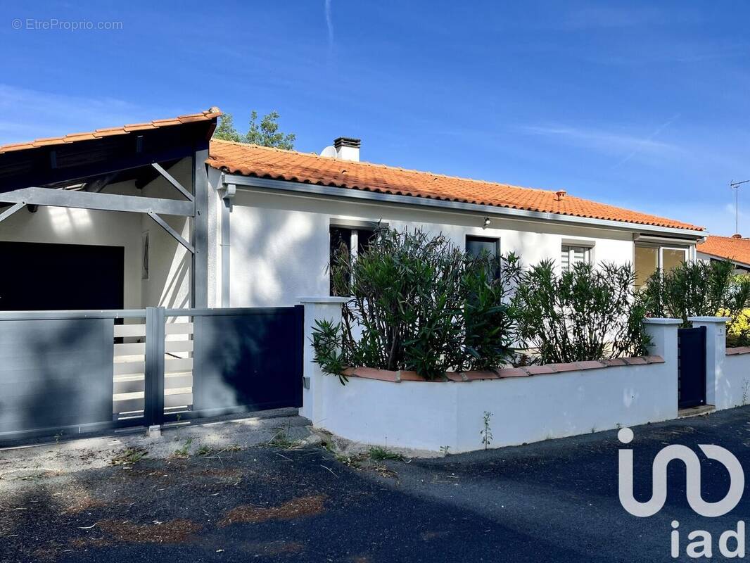 Photo 1 - Maison à LE CHAMP-SAINT-PERE