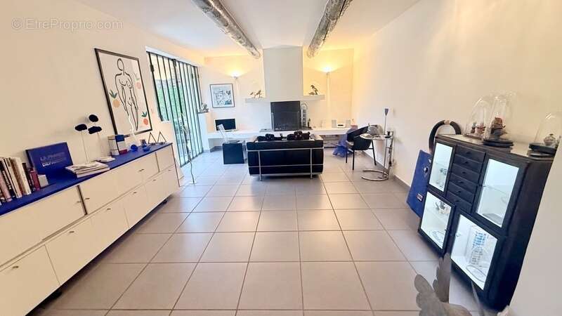 Maison à SUZE-LA-ROUSSE