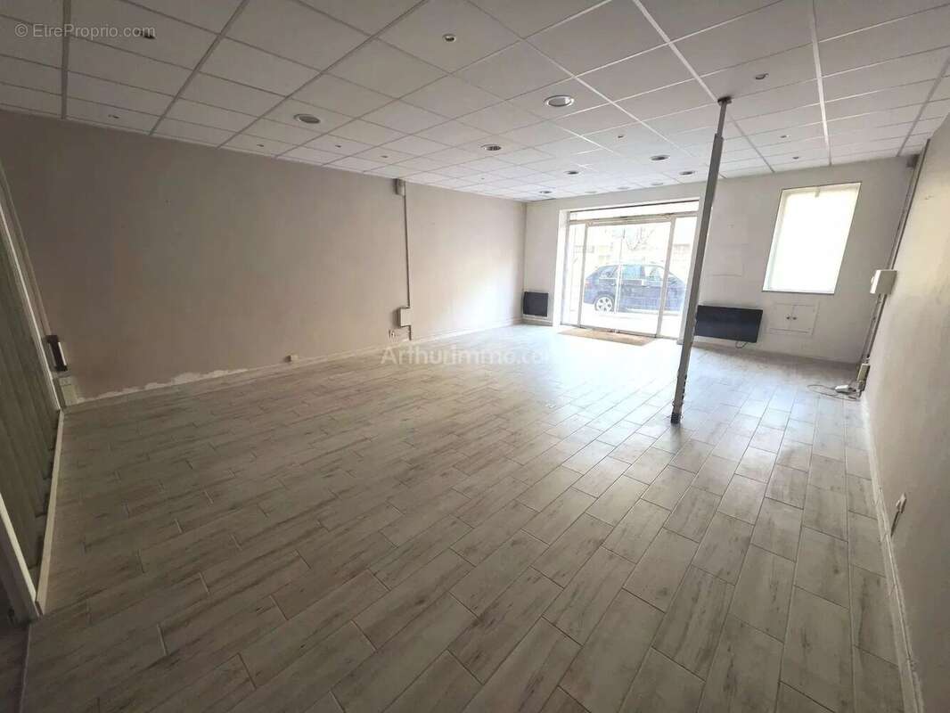 Vente Bureau-local Draguignan(83300) 135 000ï¿œ - photo 4