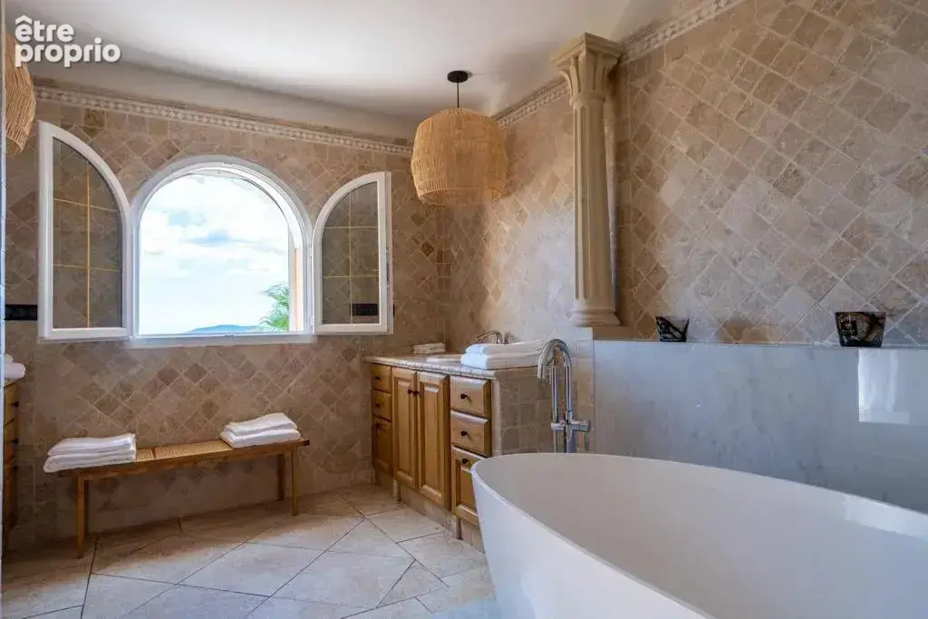 Superbe villa avec vue panoramique sur le golfe de saint-tropez - photo 19