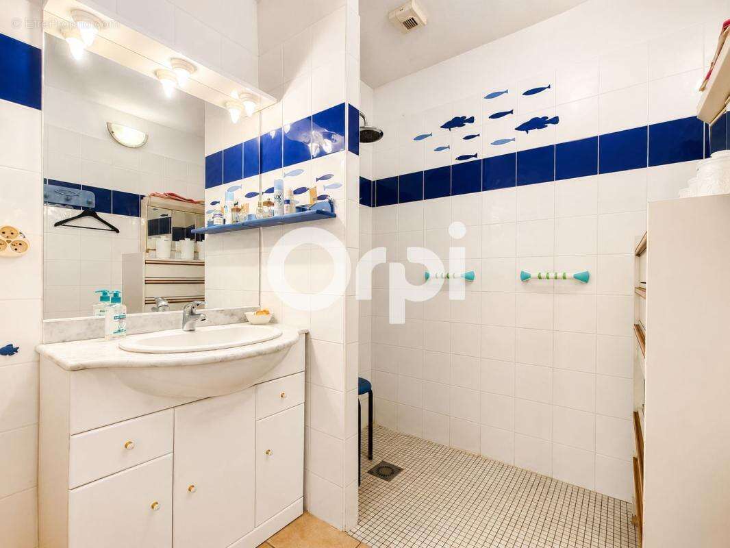 Appartement à SAINT-PRIVAT-DES-VIEUX