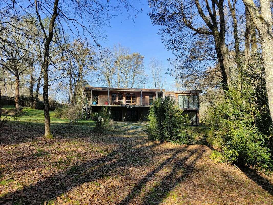 Maison à CABANAC-ET-VILLAGRAINS