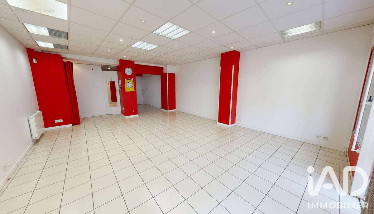 Commerce 50 m² à Melun  - photo 3